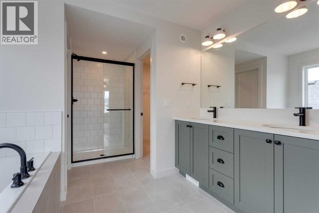 21 Bayview Mews Sw, Airdrie, Alberta  T4B 4G2 - Photo 34 - A2243336