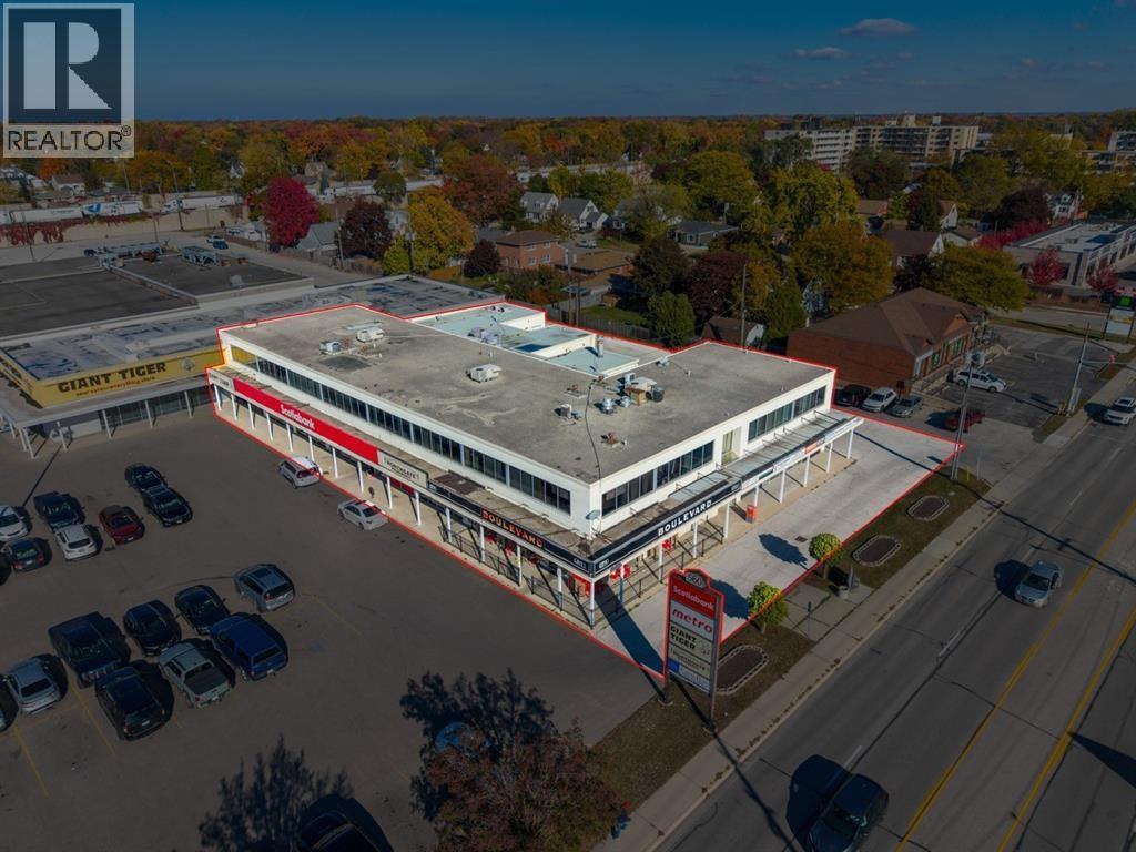 560 EXMOUTH STREET, sarnia, Ontario