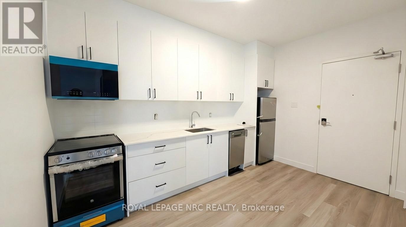 17-19 East Main Street, Welland, Ontario  L3B 3W4 - Photo 5 - X12727820