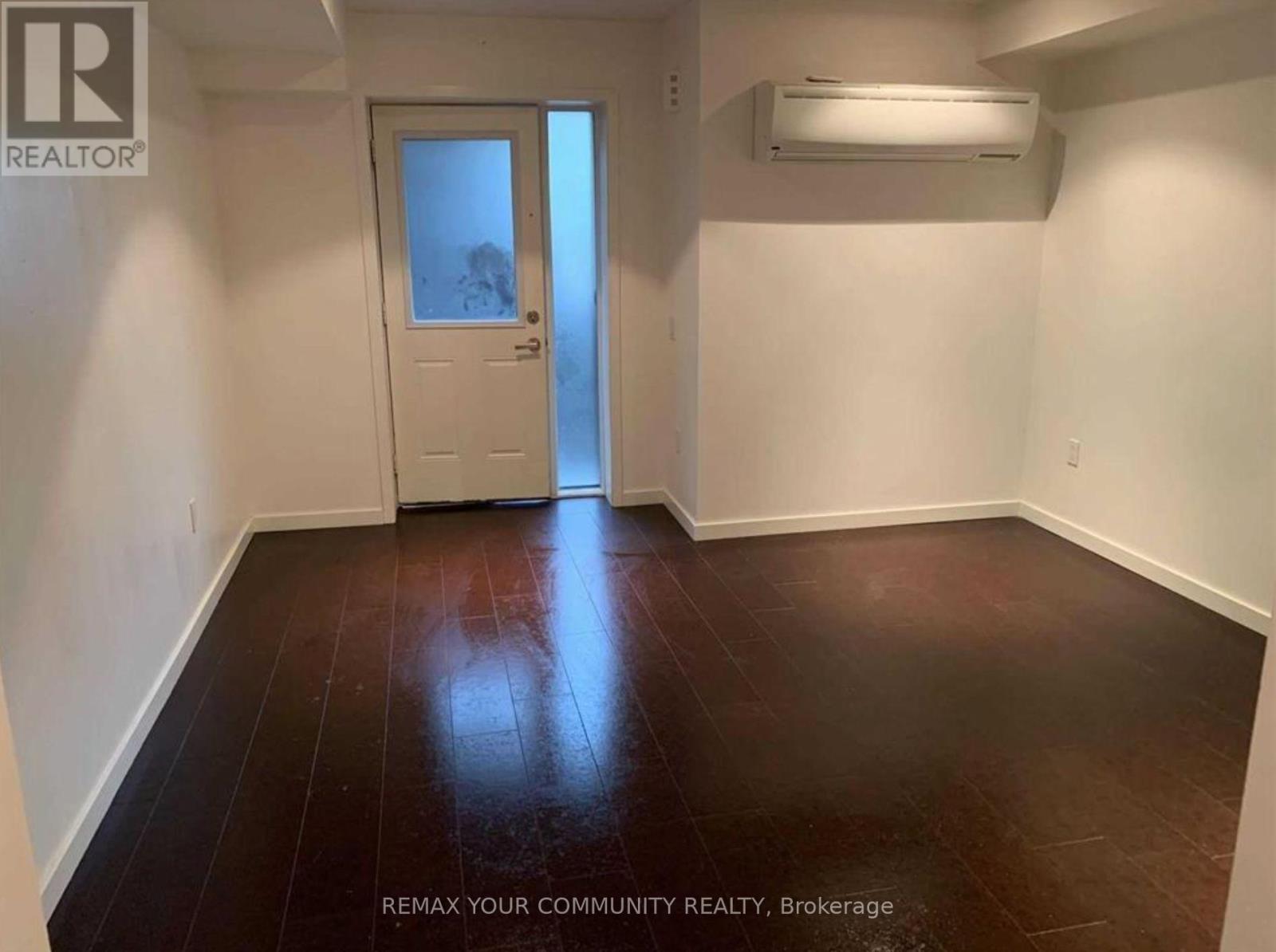 257 Roxton Road, Toronto, Ontario  M6G 3P9 - Photo 3 - C12727840