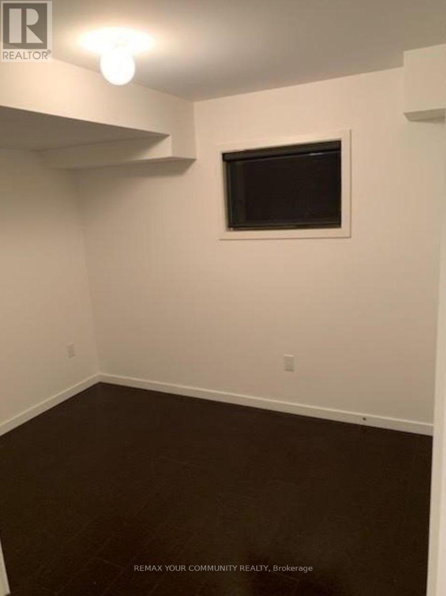 257 Roxton Road, Toronto, Ontario  M6G 3P9 - Photo 6 - C12727840