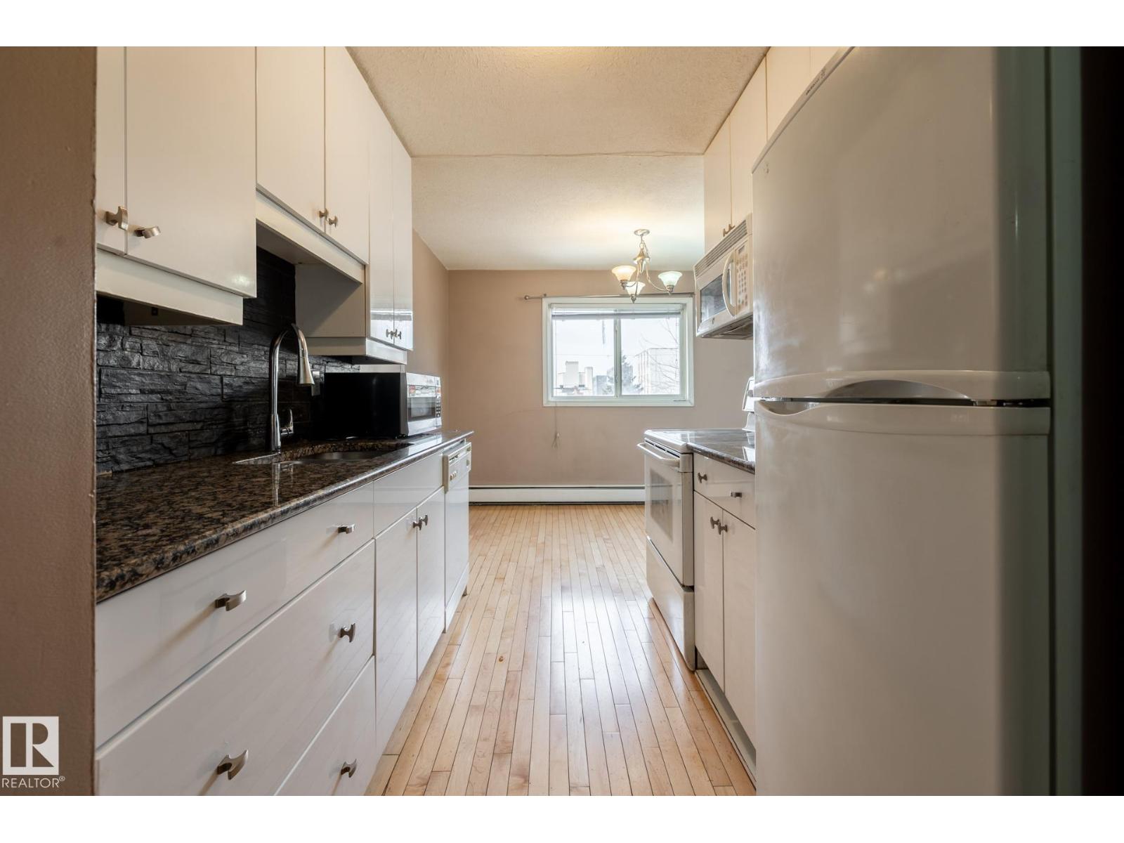 #301 10035 164 St Nw, Edmonton, Alberta  T5P 4L4 - Photo 7 - E4471033