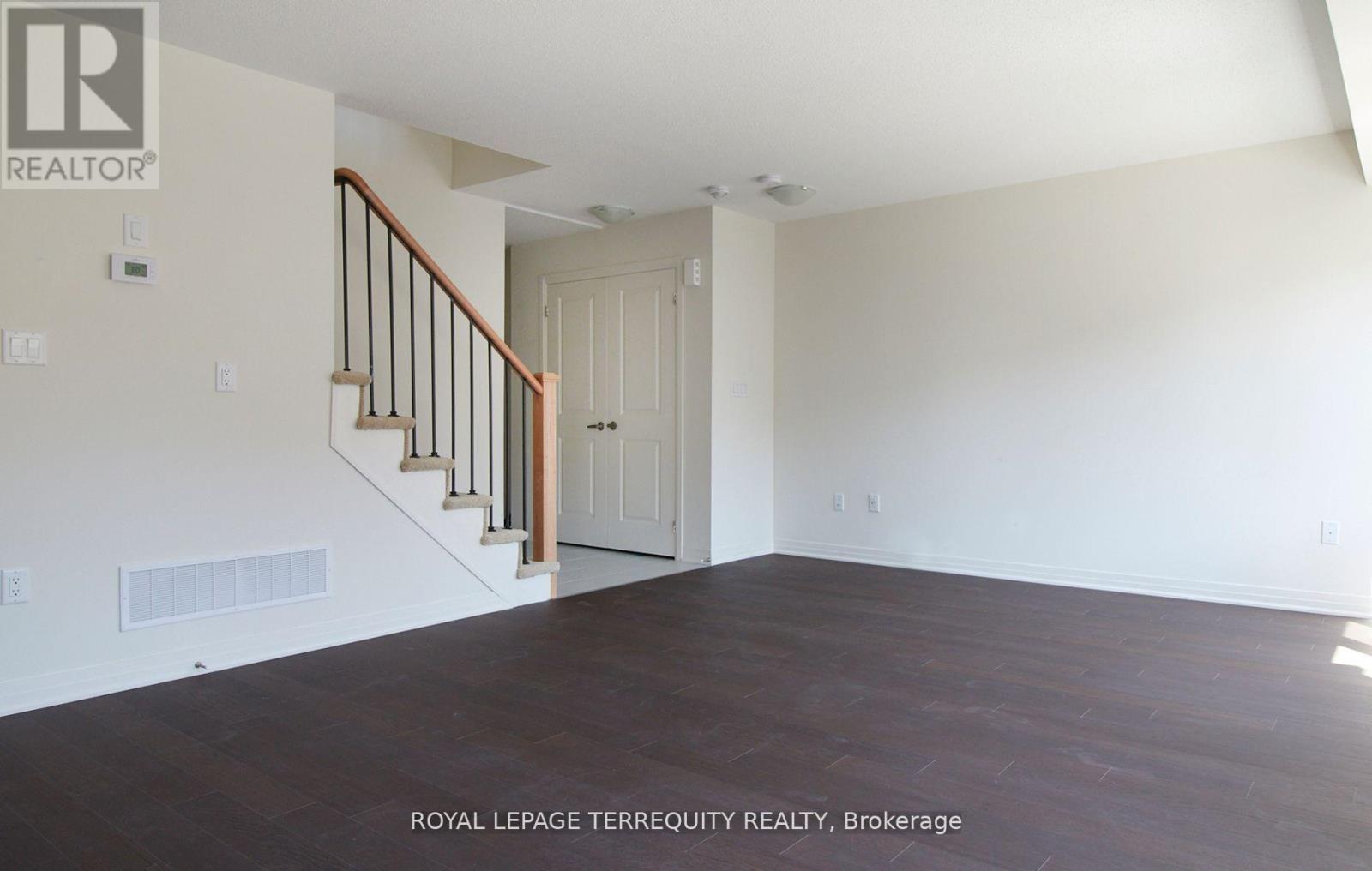 8d Lookout Drive, Clarington, Ontario  L1C 7E9 - Photo 9 - E12727836