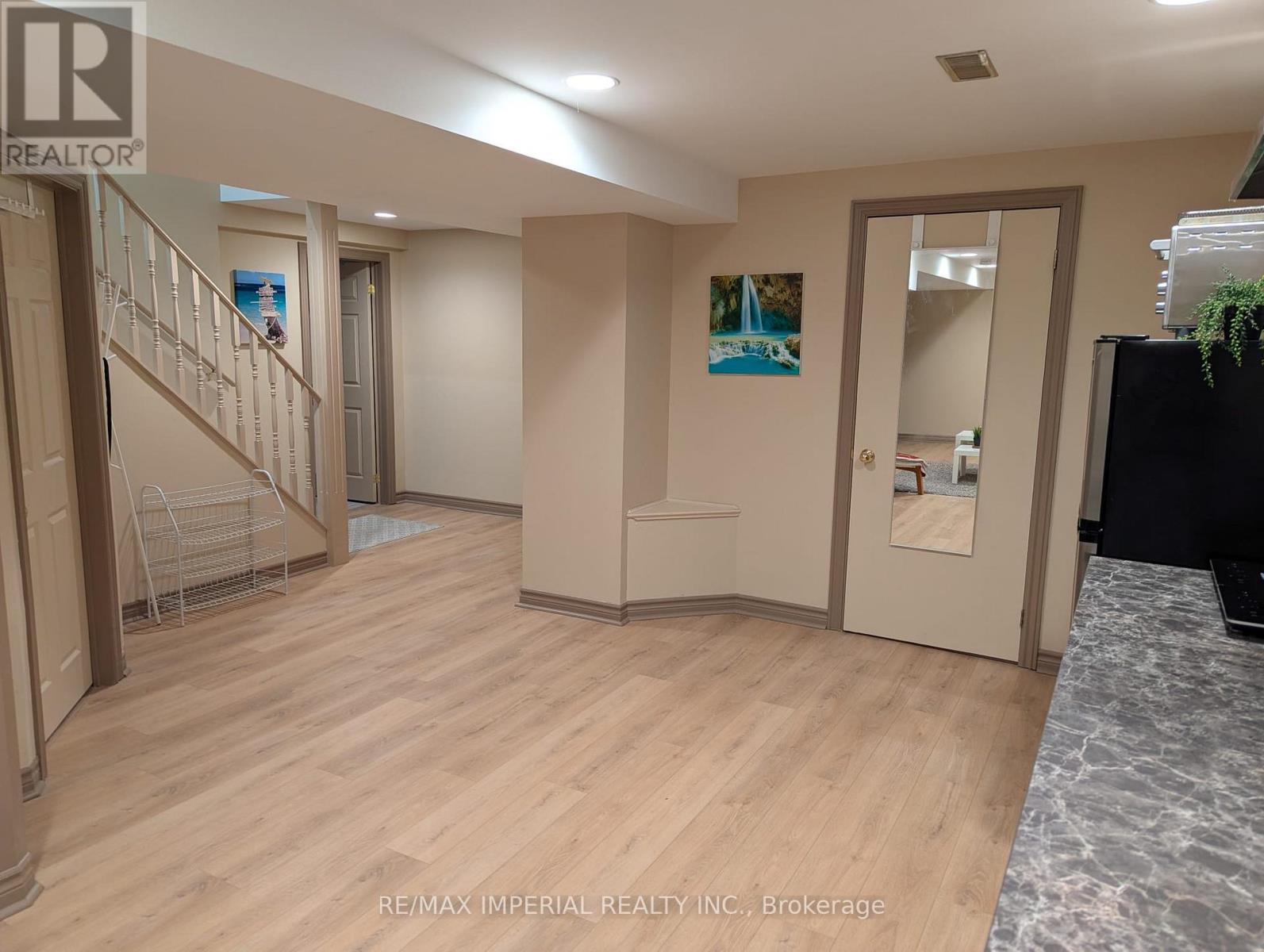 249 Thornway Avenue, Vaughan, Ontario  L4J 7X8 - Photo 11 - N12727826