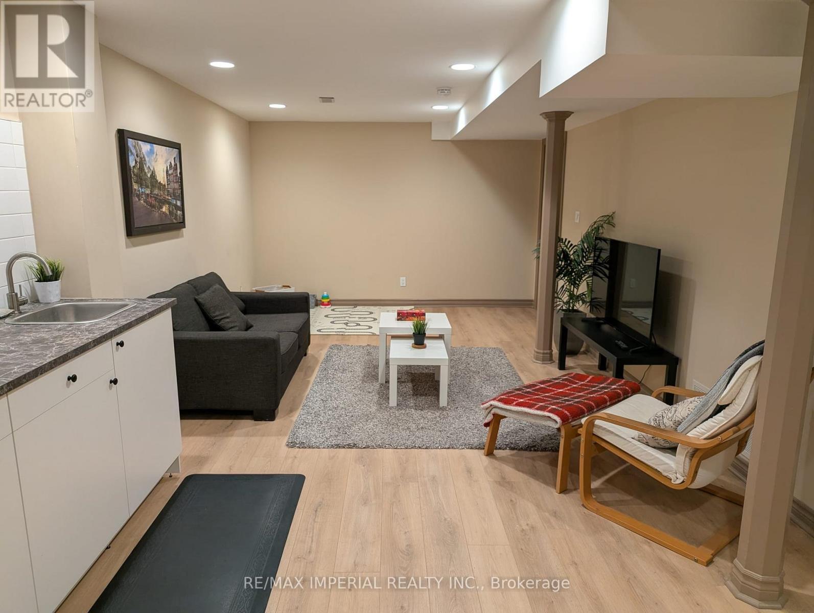 249 Thornway Avenue, Vaughan, Ontario  L4J 7X8 - Photo 8 - N12727826