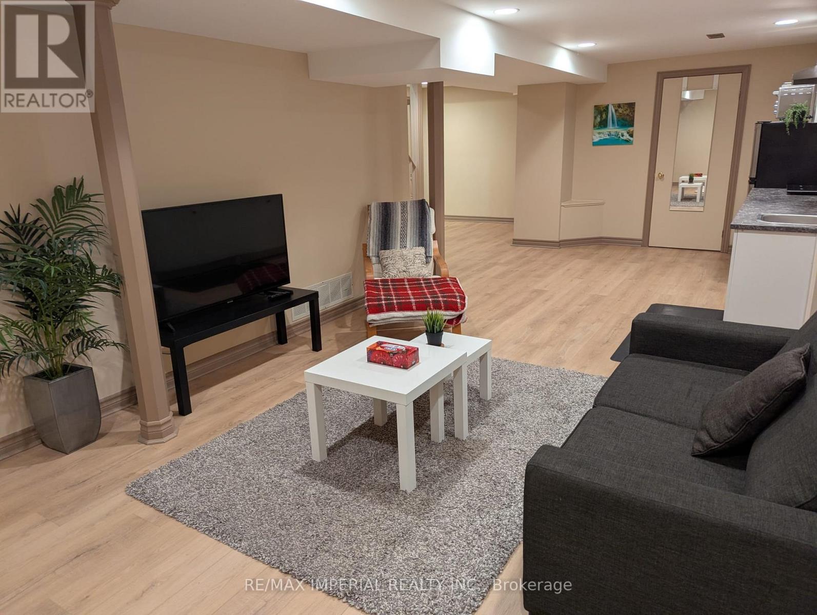 249 Thornway Avenue, Vaughan, Ontario  L4J 7X8 - Photo 9 - N12727826