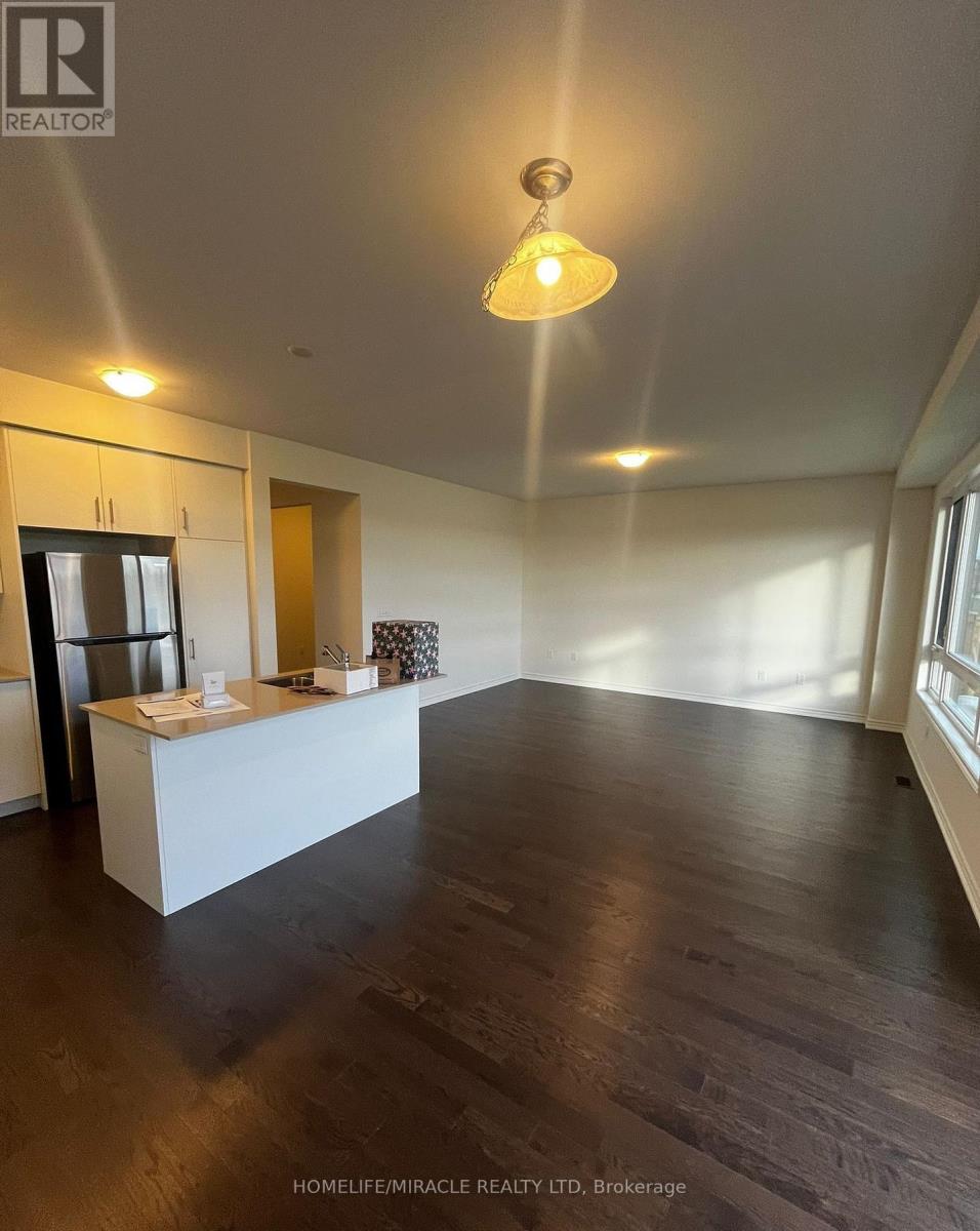 24 Phoenix Boulevard, Barrie, Ontario  L9J 0P6 - Photo 13 - S12727838