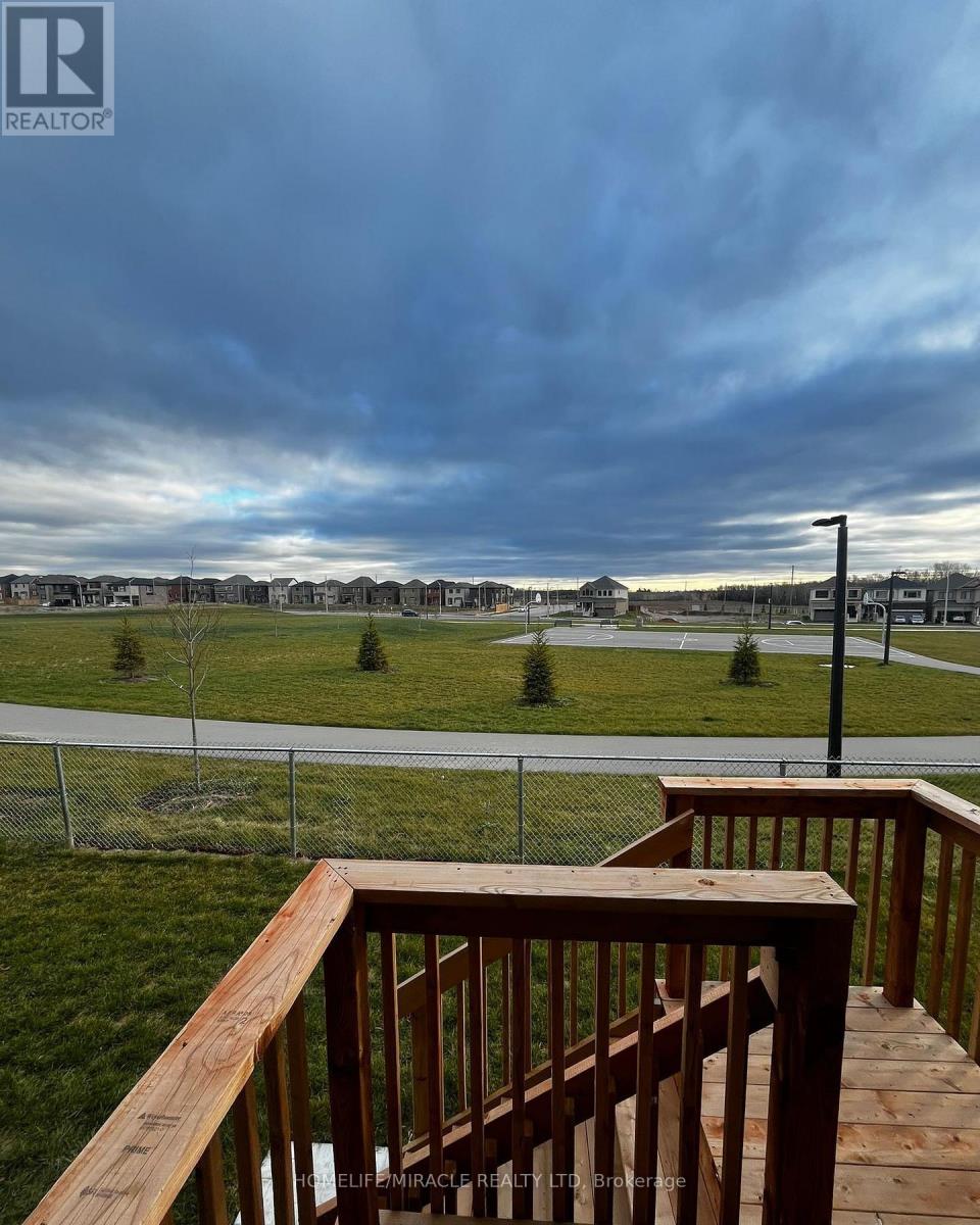 24 Phoenix Boulevard, Barrie, Ontario  L9J 0P6 - Photo 14 - S12727838