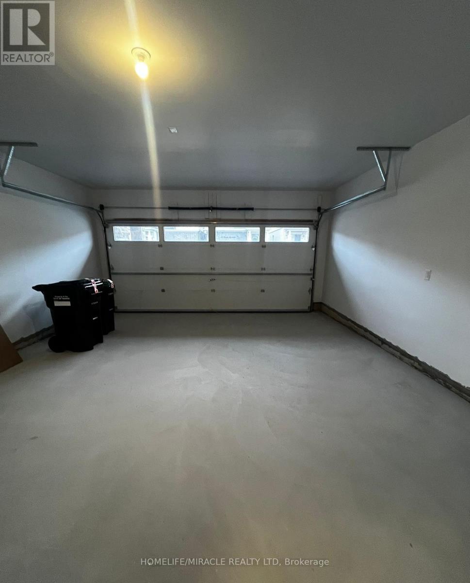 24 Phoenix Boulevard, Barrie, Ontario  L9J 0P6 - Photo 16 - S12727838