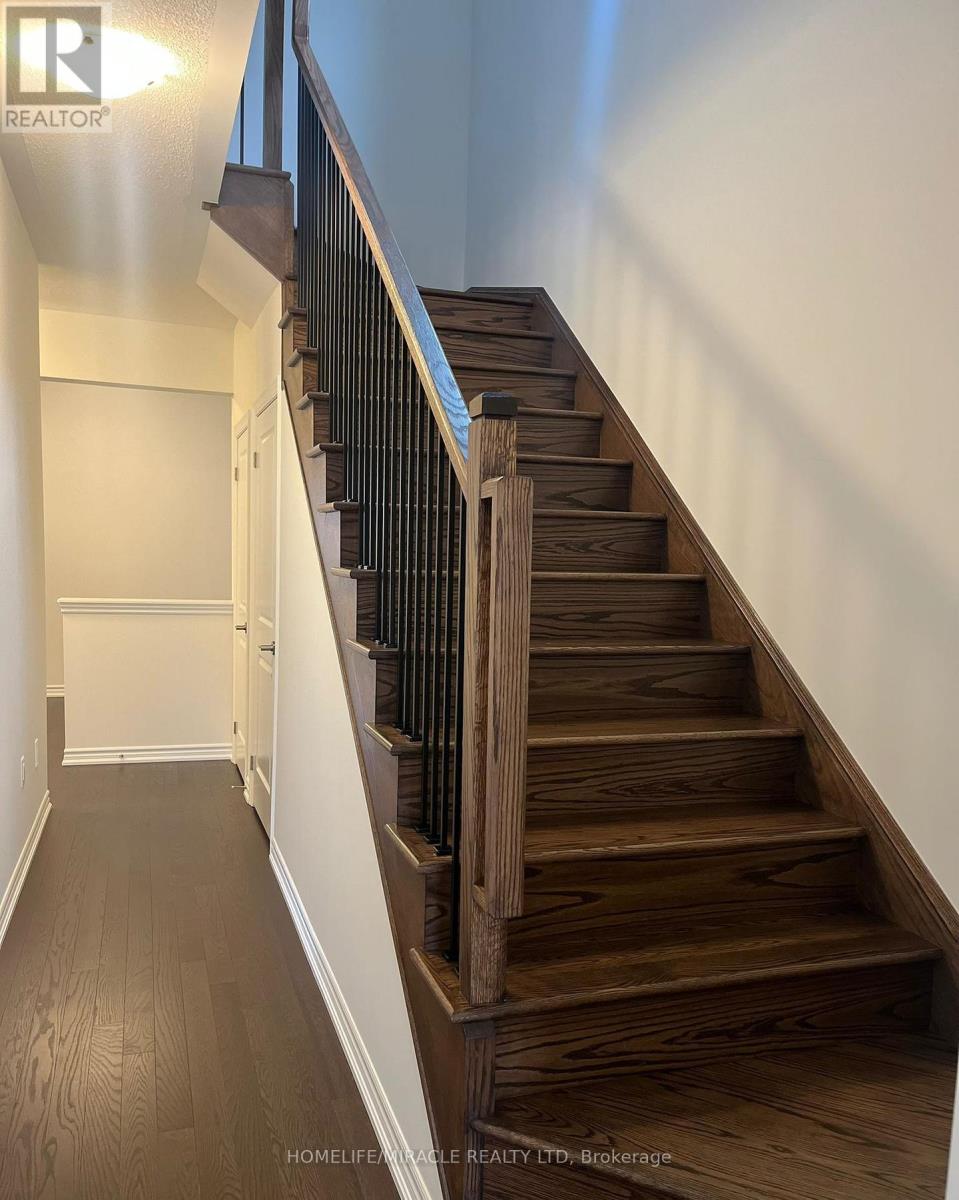 24 Phoenix Boulevard, Barrie, Ontario  L9J 0P6 - Photo 17 - S12727838