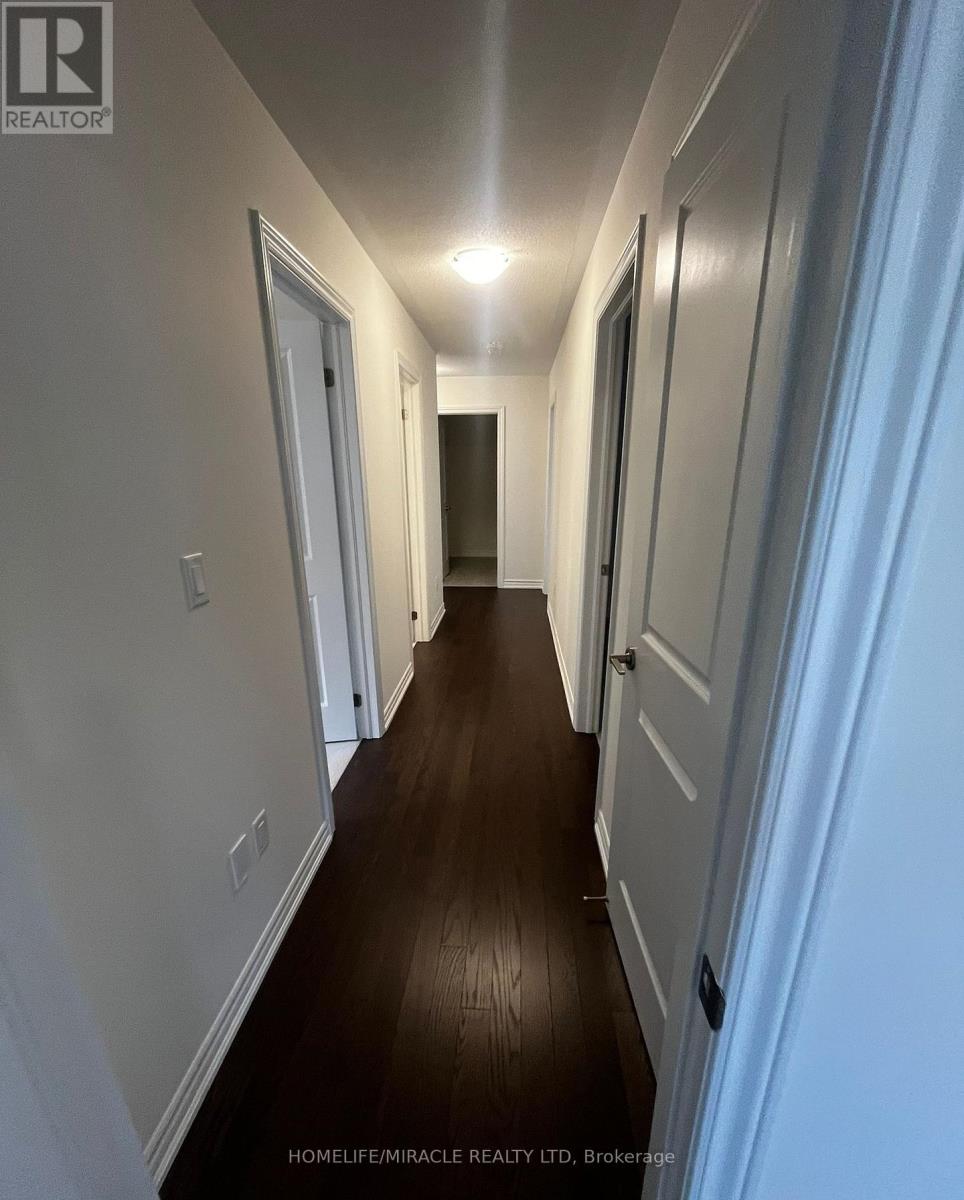 24 Phoenix Boulevard, Barrie, Ontario  L9J 0P6 - Photo 18 - S12727838