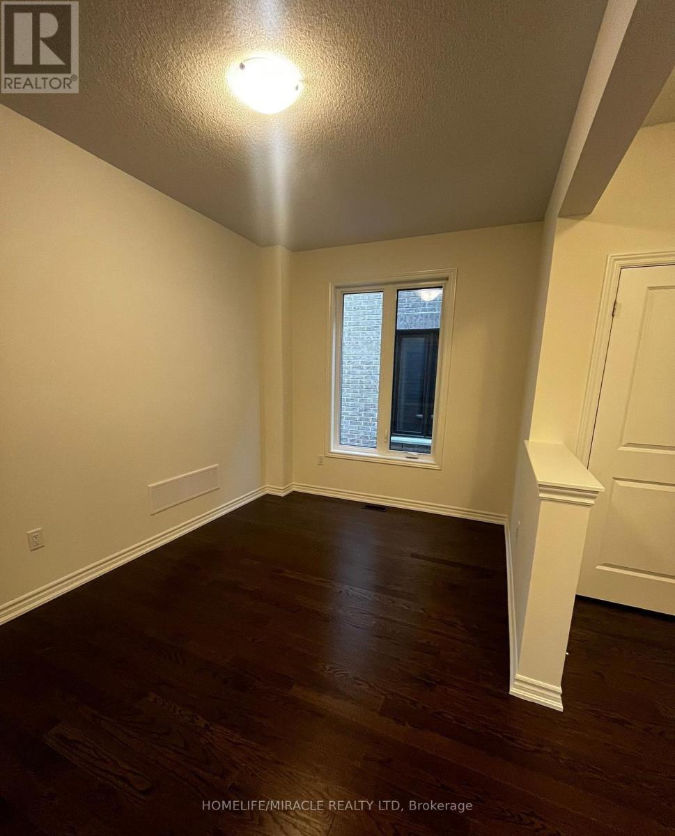 24 Phoenix Boulevard, Barrie, Ontario  L9J 0P6 - Photo 5 - S12727838