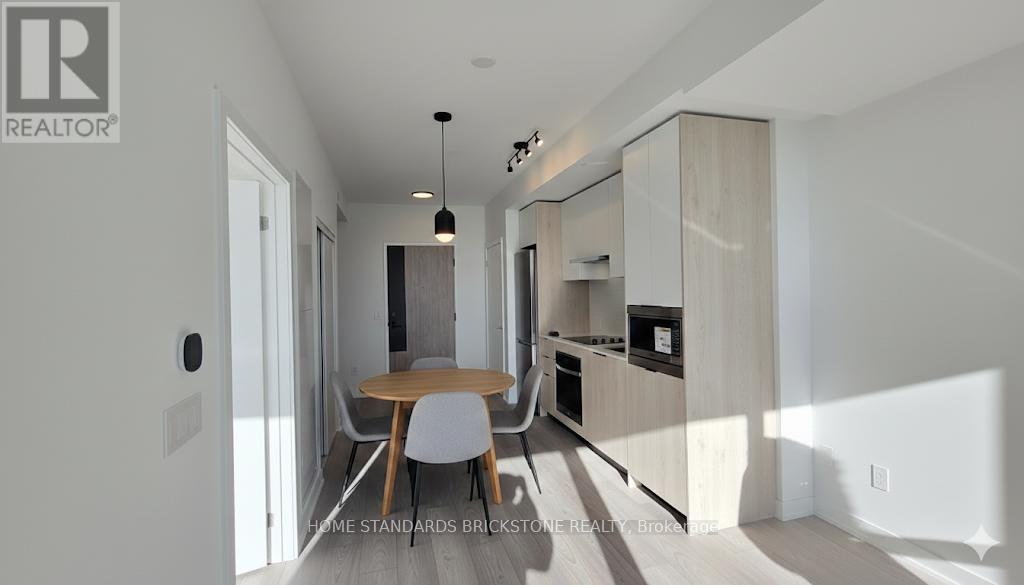 721 - 1007 The Queensway, Toronto, Ontario  M8Z 0H4 - Photo 4 - W12607472