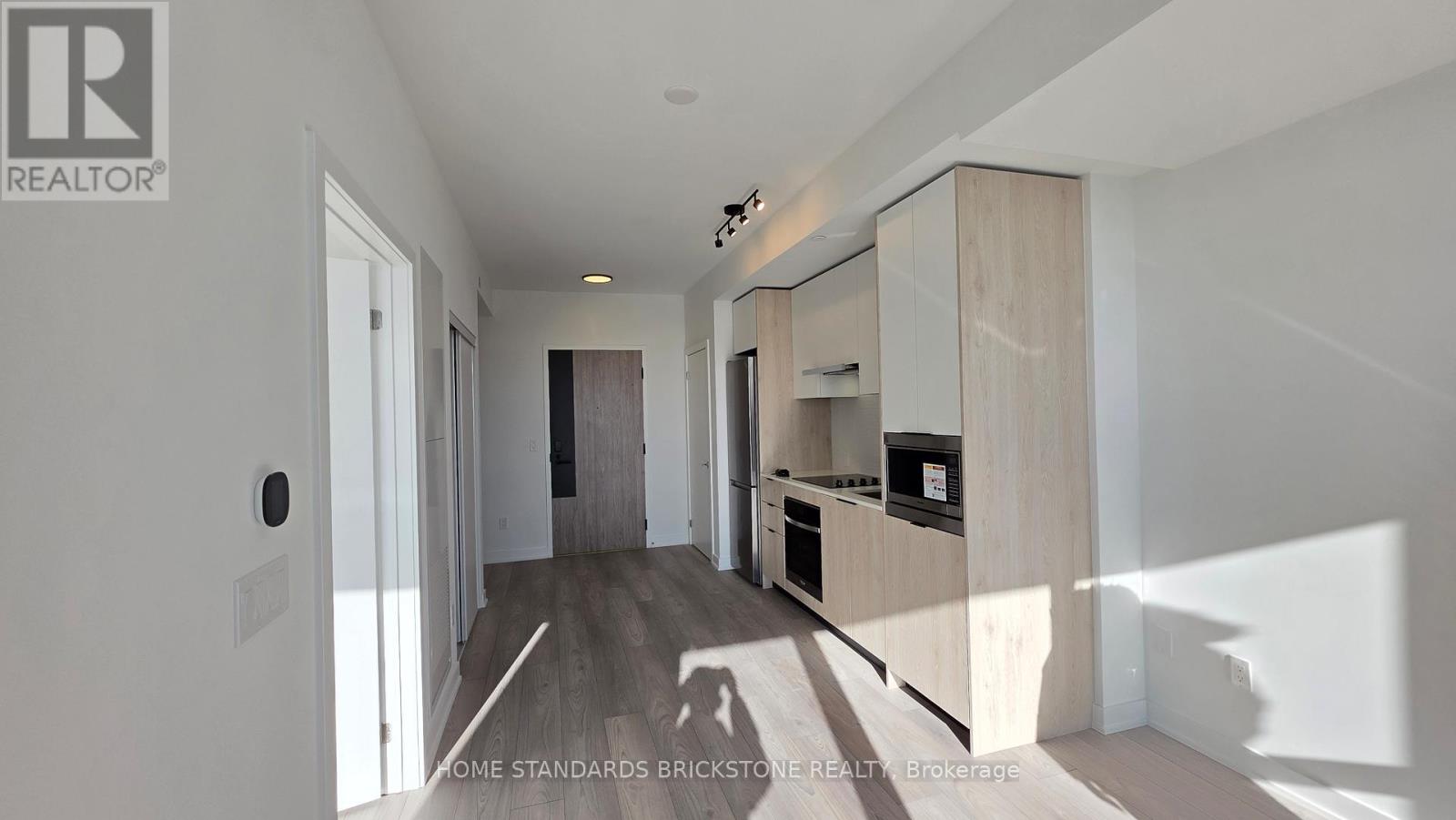 721 - 1007 The Queensway, Toronto, Ontario  M8Z 0H4 - Photo 5 - W12607472