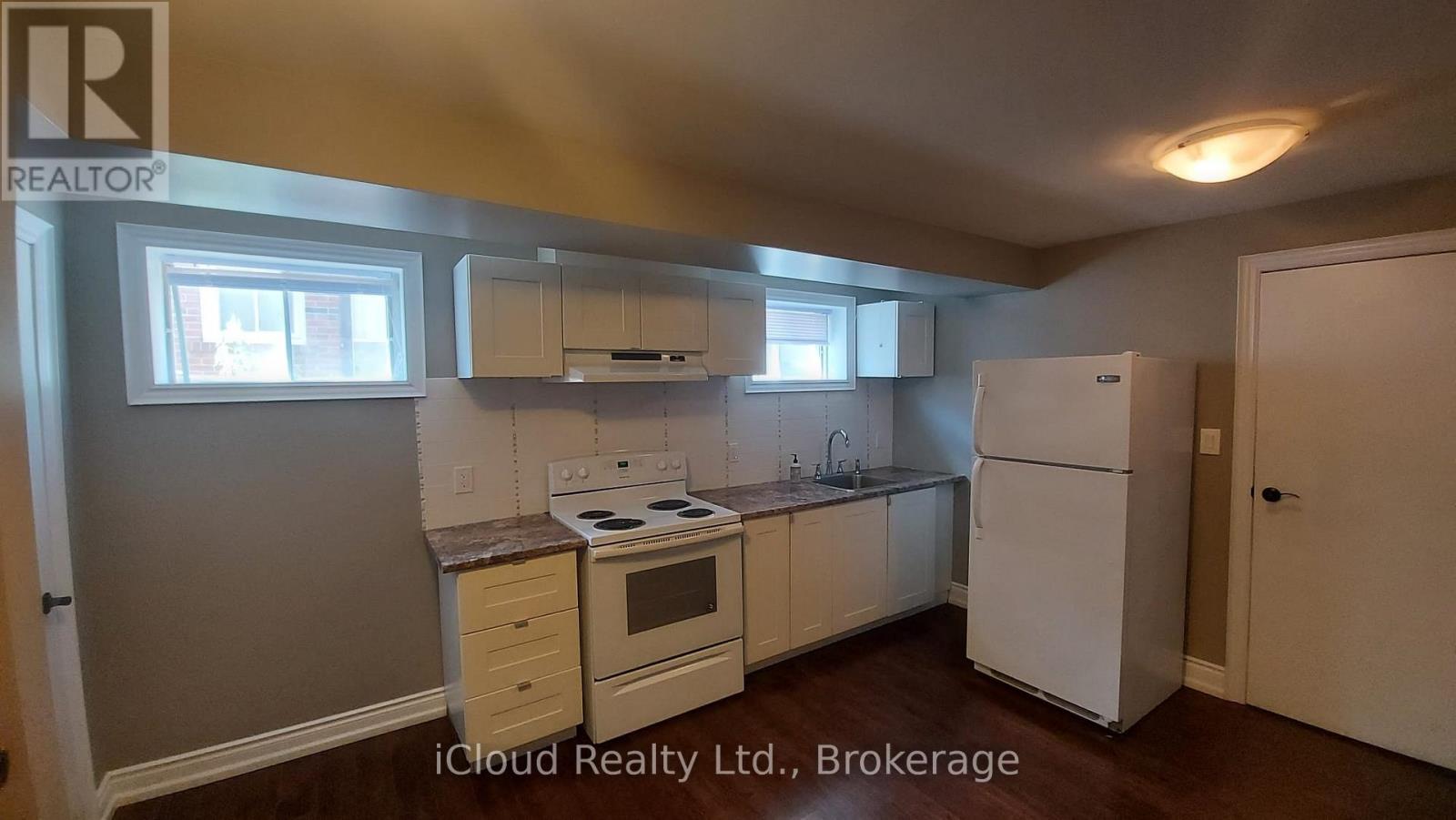 24 Histon Crescent, Brampton, Ontario  L6V 3R1 - Photo 2 - W12727842