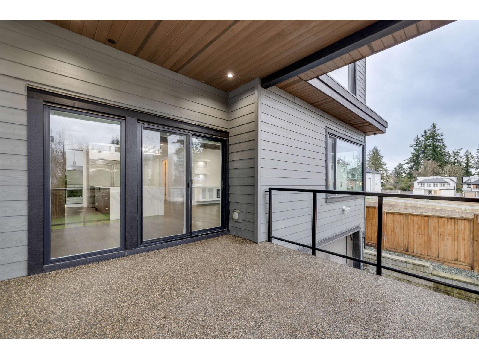 2071 165 Street, Surrey, British Columbia  V3Z 0X6 - Photo 3 - R3082772