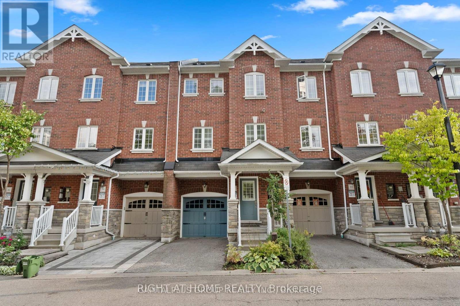 39 EASTERN SKIES WAY, Markham, Ontario