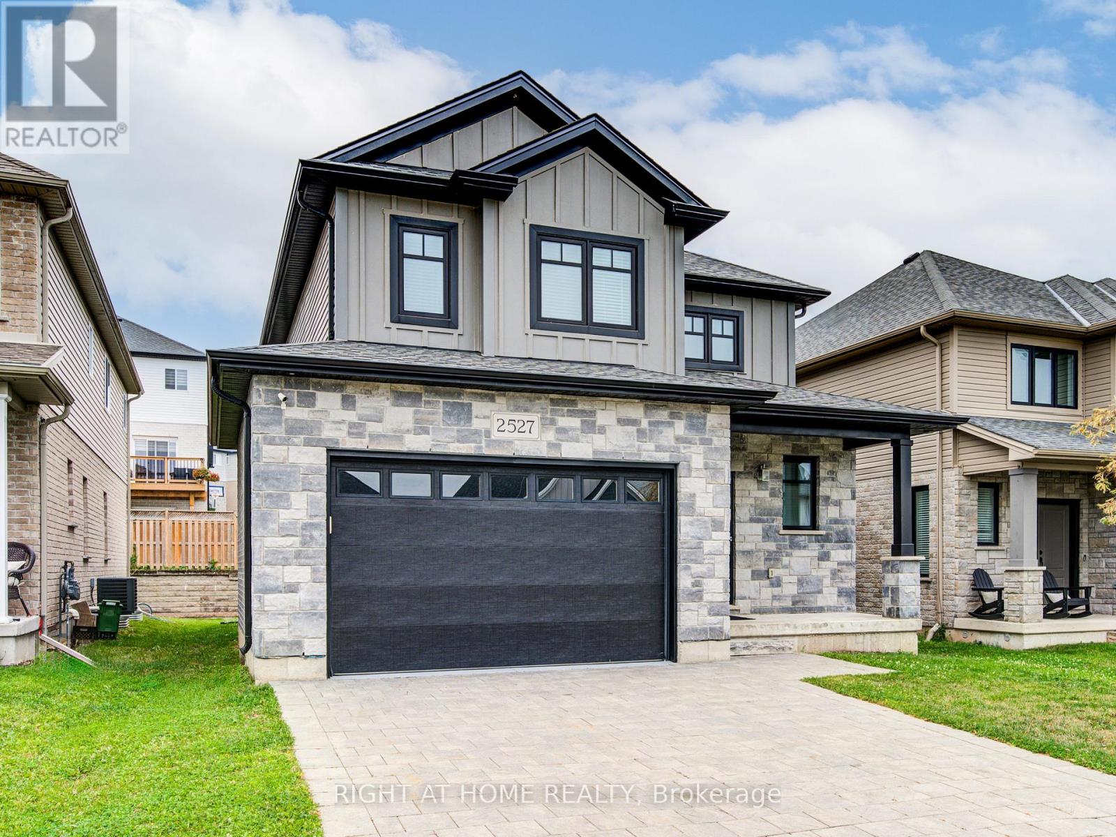 2527 HOLBROOK DRIVE, London South, Ontario