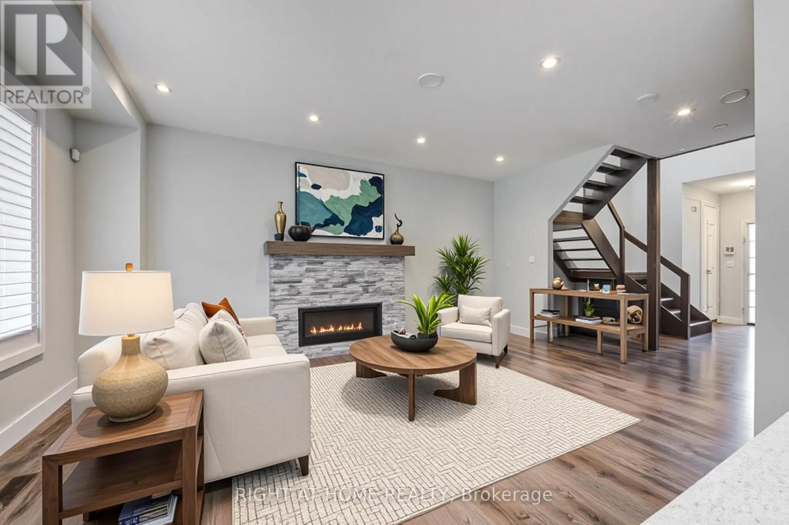 2527 Holbrook Drive, London South, Ontario  N6M 0E8 - Photo 5 - X12727852