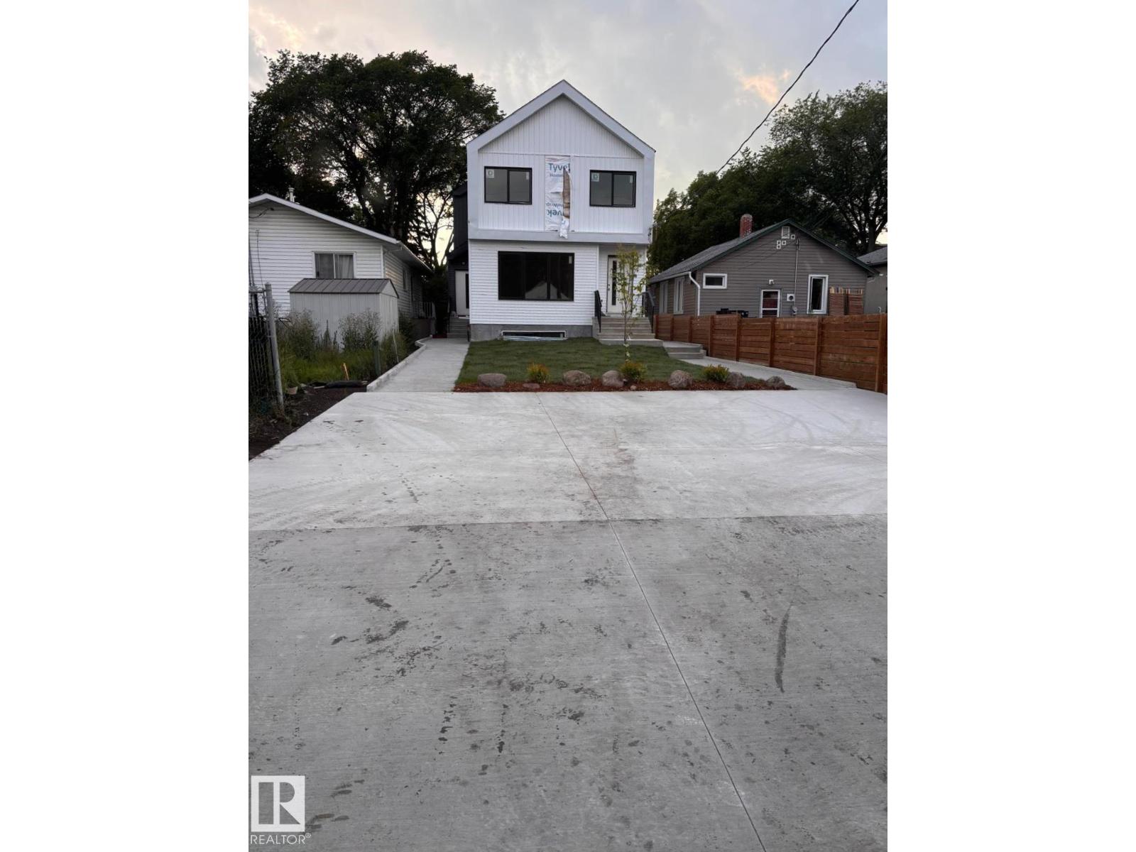 #2 12921 118 St Nw, Edmonton, Alberta  T5E 5L1 - Photo 3 - E4471036