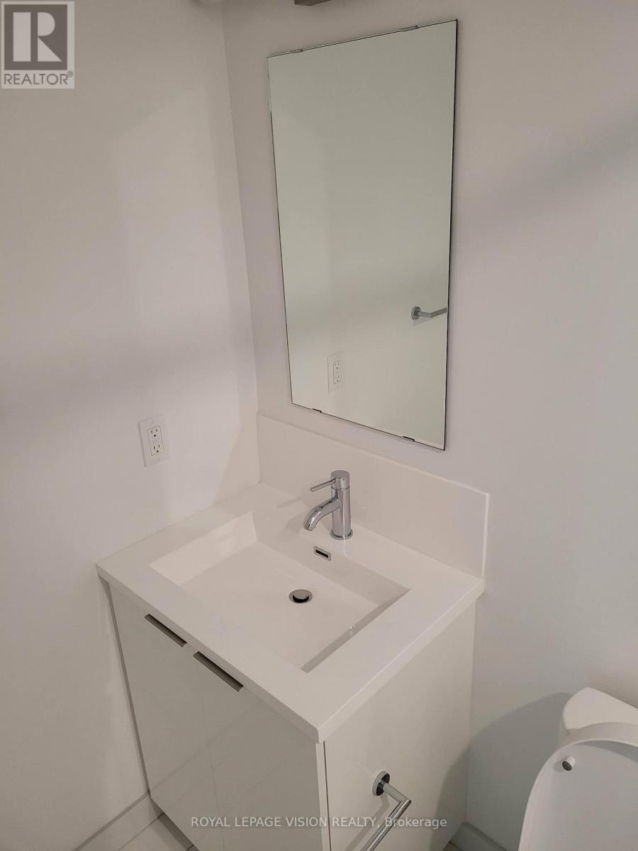 1125 - 230 Simcoe Street, Toronto, Ontario  M5T 0G7 - Photo 3 - C12727158