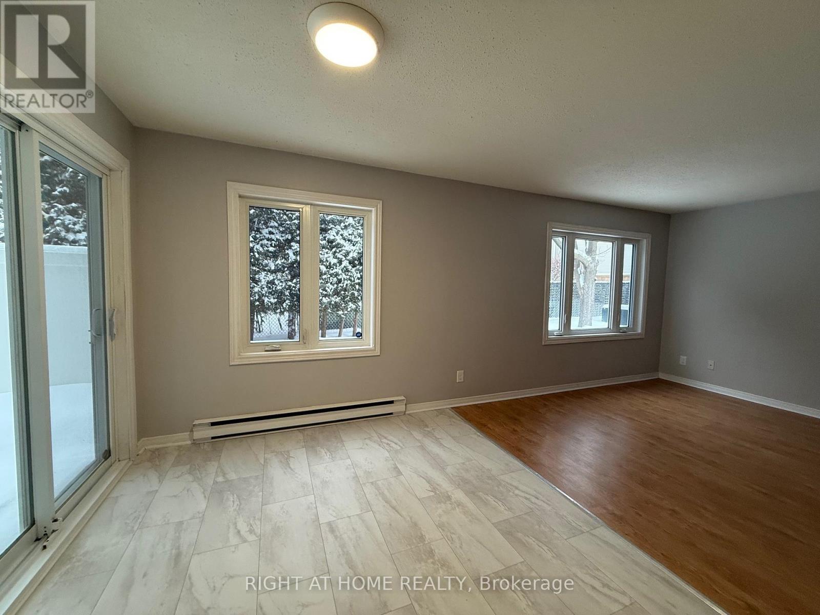 E - 1033 Cummings Avenue, Ottawa, Ontario  K1J 9K6 - Photo 14 - X12438912