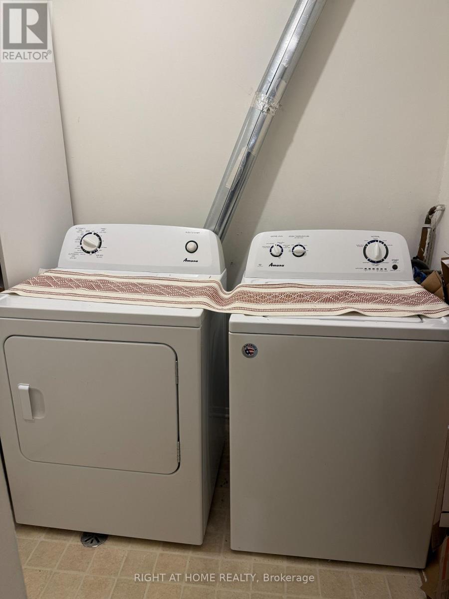 E - 1033 Cummings Avenue, Ottawa, Ontario K1J 9K6 - Photo 24 - X12438912