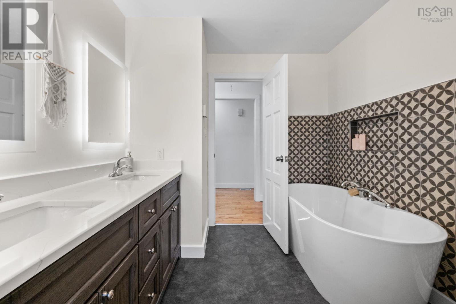 160 Dyke Road, Cow Bay, Nova Scotia  B3G 1K2 - Photo 22 - 202601222