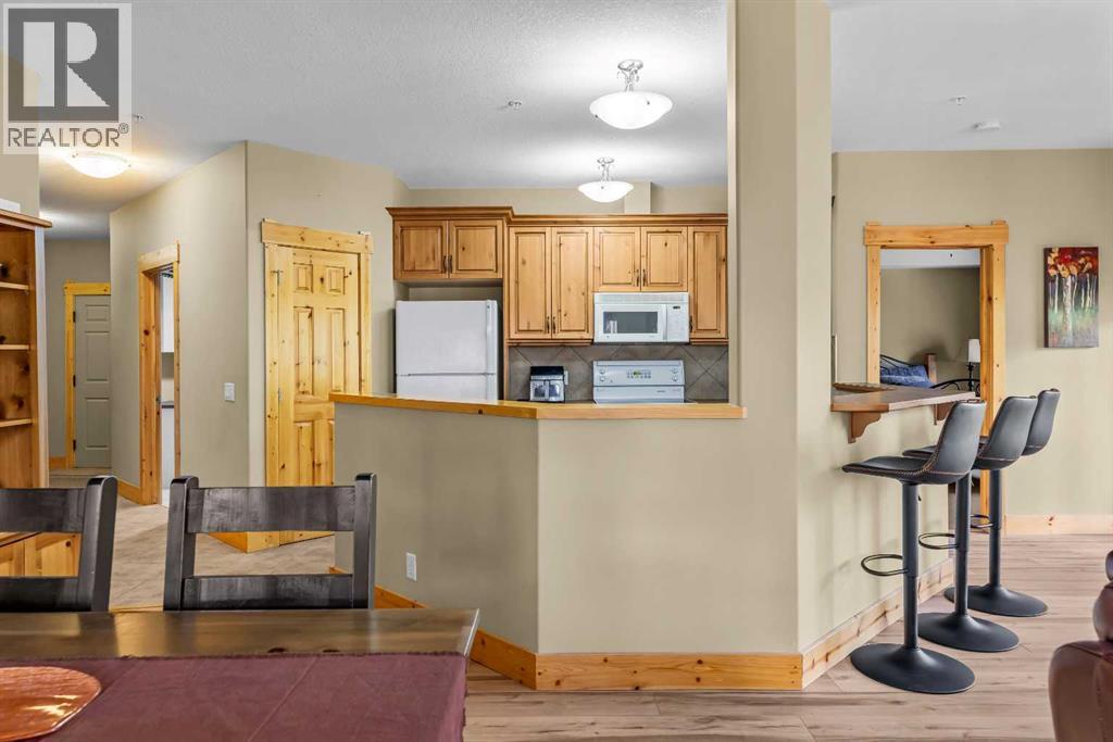 215, 175 Crossbow Place, Canmore, Alberta  T1W 3H7 - Photo 3 - A2278315