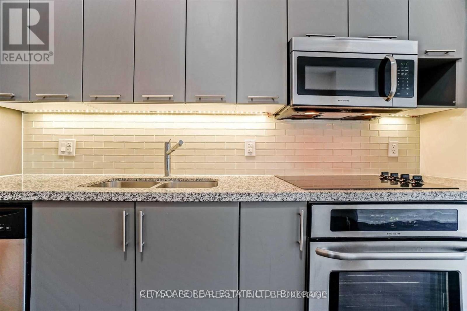 E621 - 555 Wilson Avenue, Toronto, Ontario  M3H 5Y6 - Photo 4 - C12727886