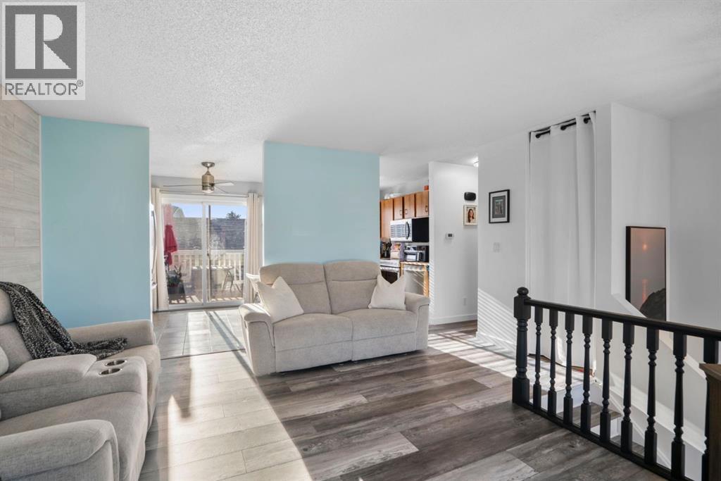 43 Applewood Drive Se, Calgary, Alberta  T2A 7L2 - Photo 9 - A2281245