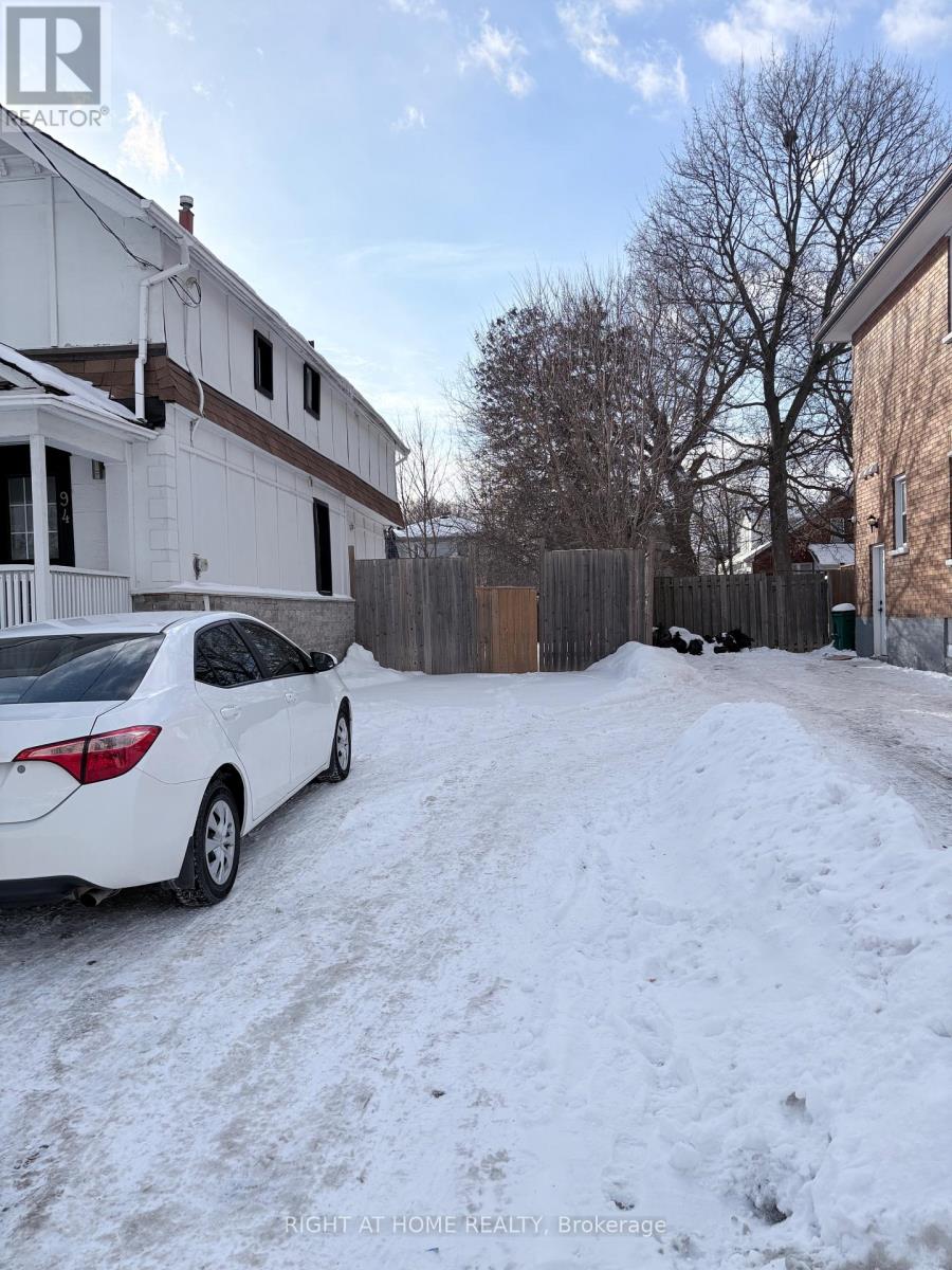 Upper - 94 Park Road S, Oshawa, Ontario  L1J 4G9 - Photo 12 - E12727868