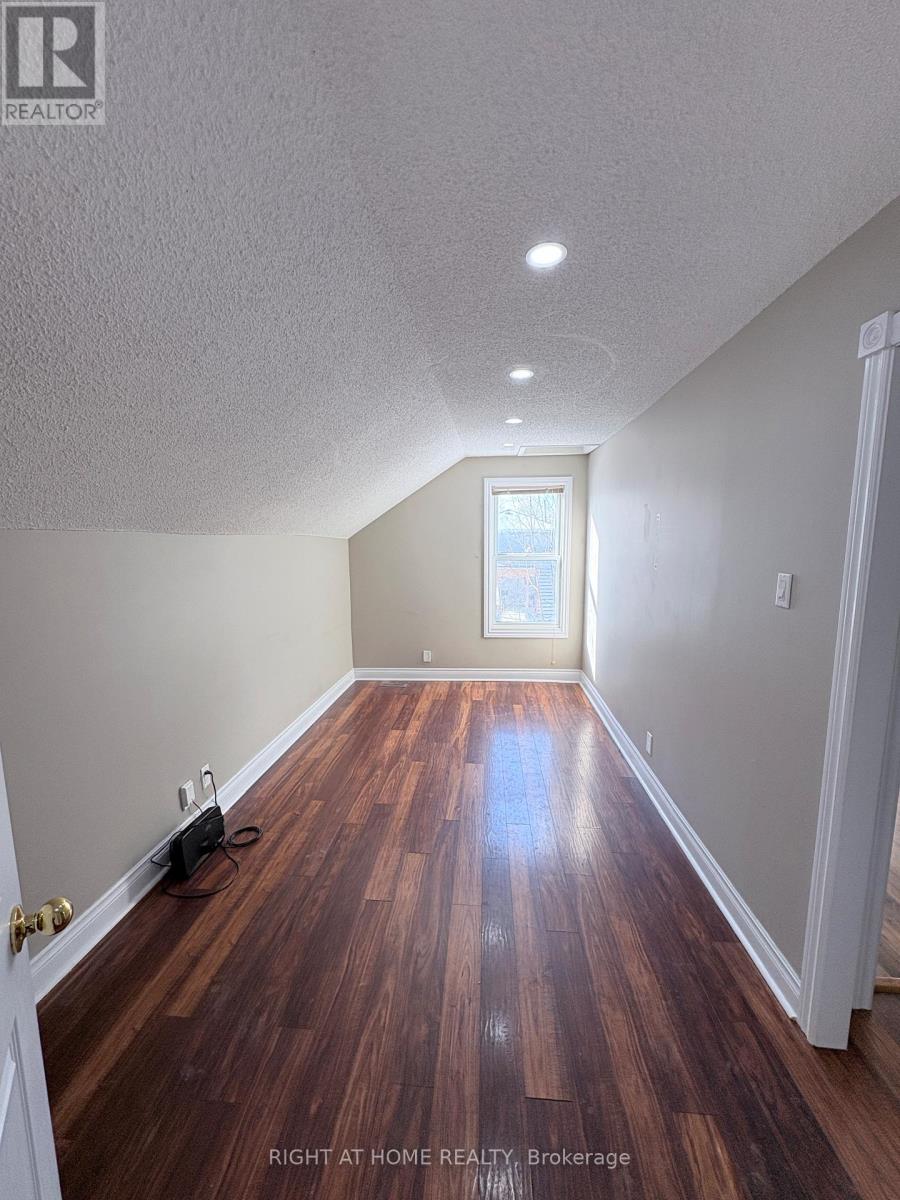 Upper - 94 Park Road S, Oshawa, Ontario  L1J 4G9 - Photo 5 - E12727868