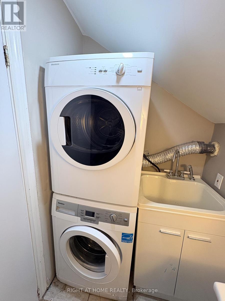 Upper - 94 Park Road S, Oshawa, Ontario  L1J 4G9 - Photo 7 - E12727868