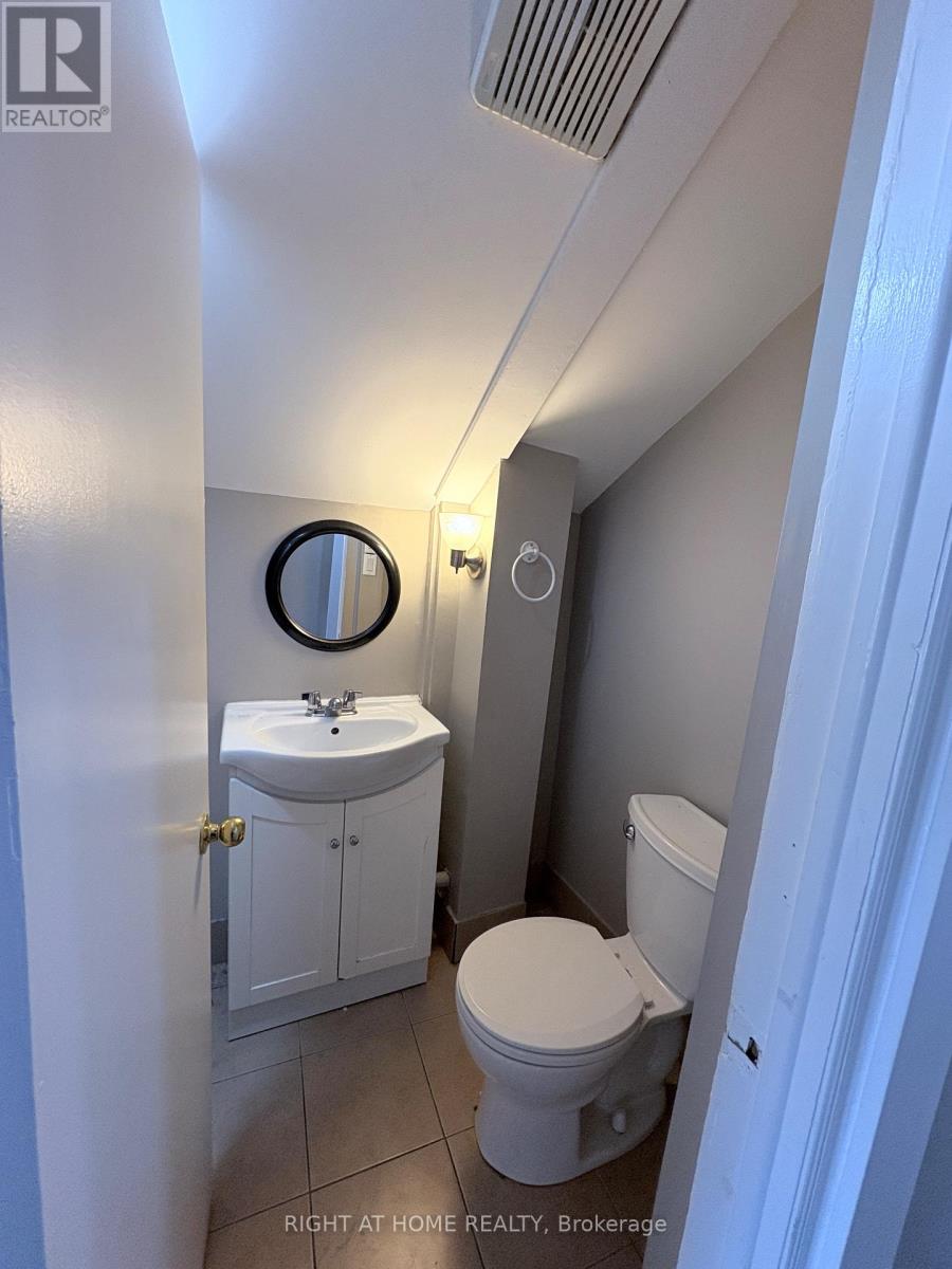 Upper - 94 Park Road S, Oshawa, Ontario  L1J 4G9 - Photo 8 - E12727868