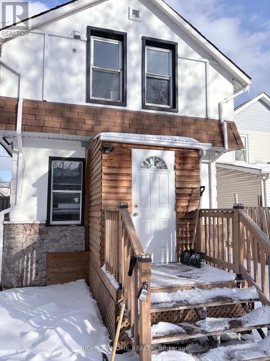 MAIN LEVEL - 94 PARK ROAD S, Oshawa, Ontario