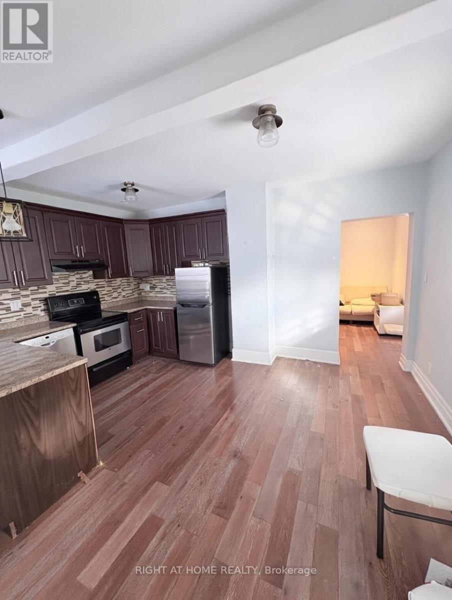 Main Level - 94 Park Road S, Oshawa, Ontario  L1J 4G9 - Photo 3 - E12727880