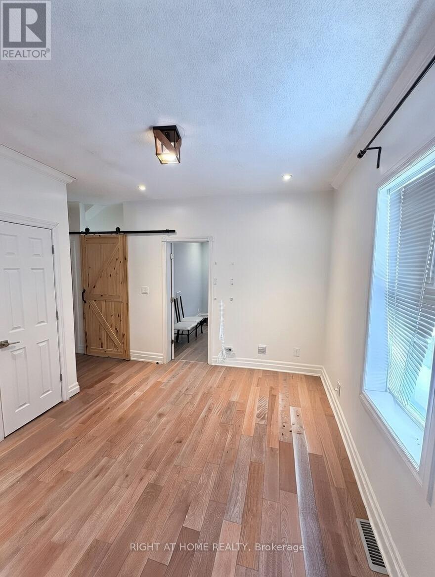 Main Level - 94 Park Road S, Oshawa, Ontario  L1J 4G9 - Photo 5 - E12727880