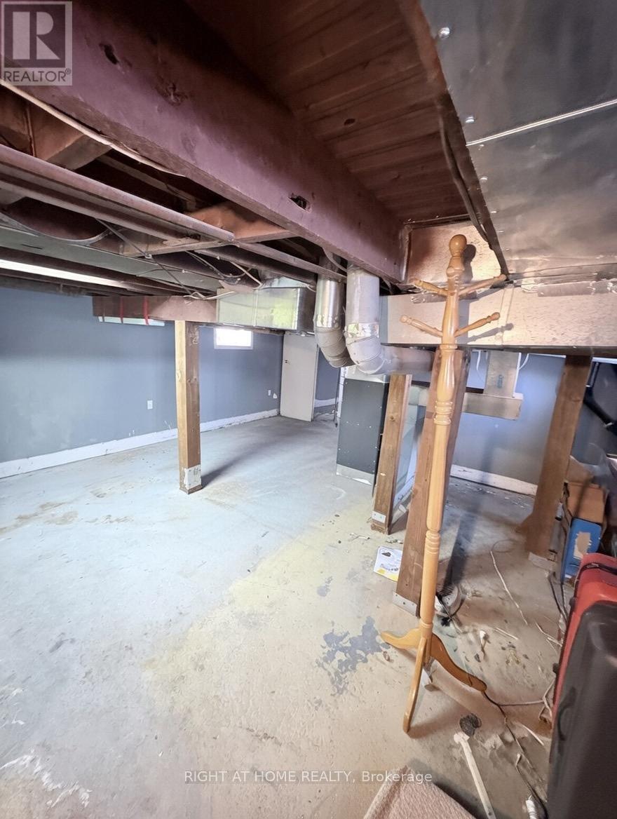 Main Level - 94 Park Road S, Oshawa, Ontario  L1J 4G9 - Photo 8 - E12727880