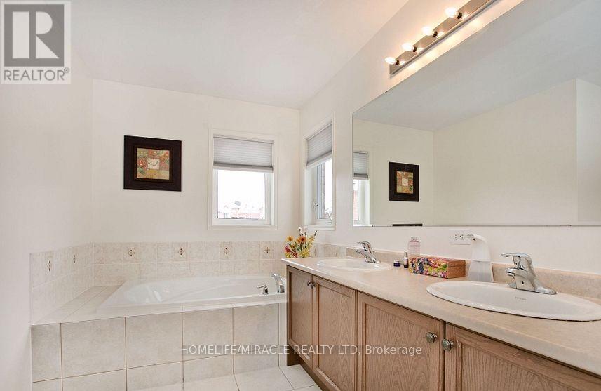 27 Lloydminster Avenue, Ajax, Ontario  L1Z 0N8 - Photo 17 - E12727898