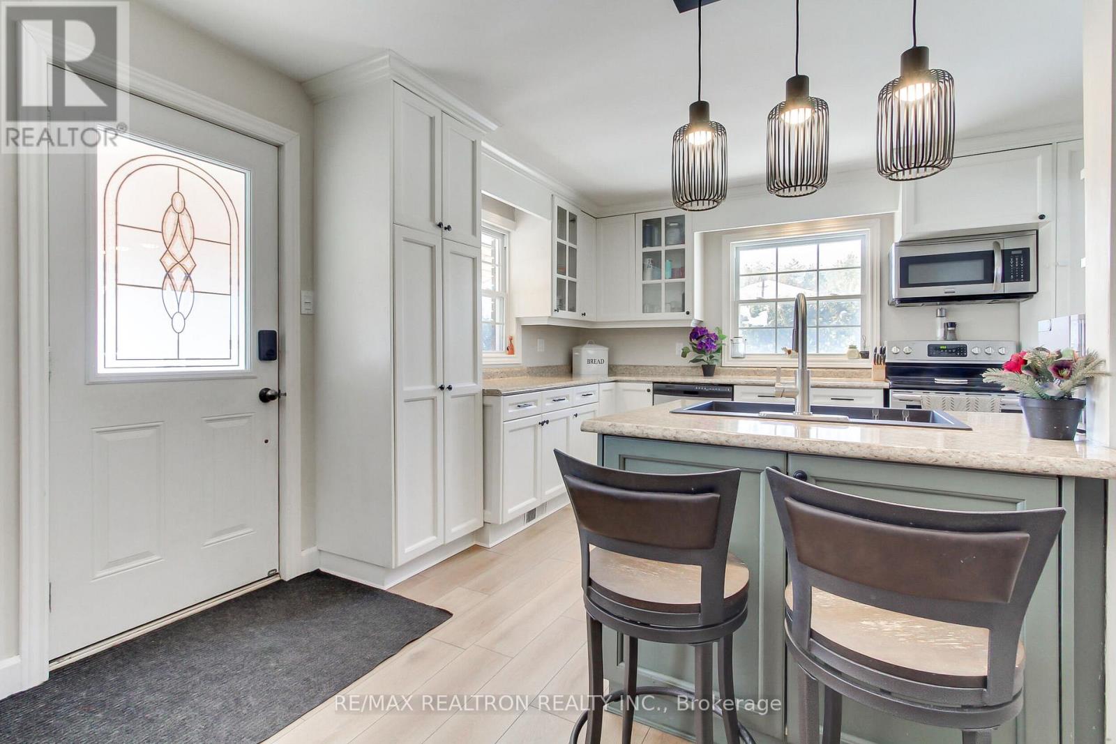 4881 Mount Albert Road, East Gwillimbury, Ontario  L0G 1M0 - Photo 16 - N12727480