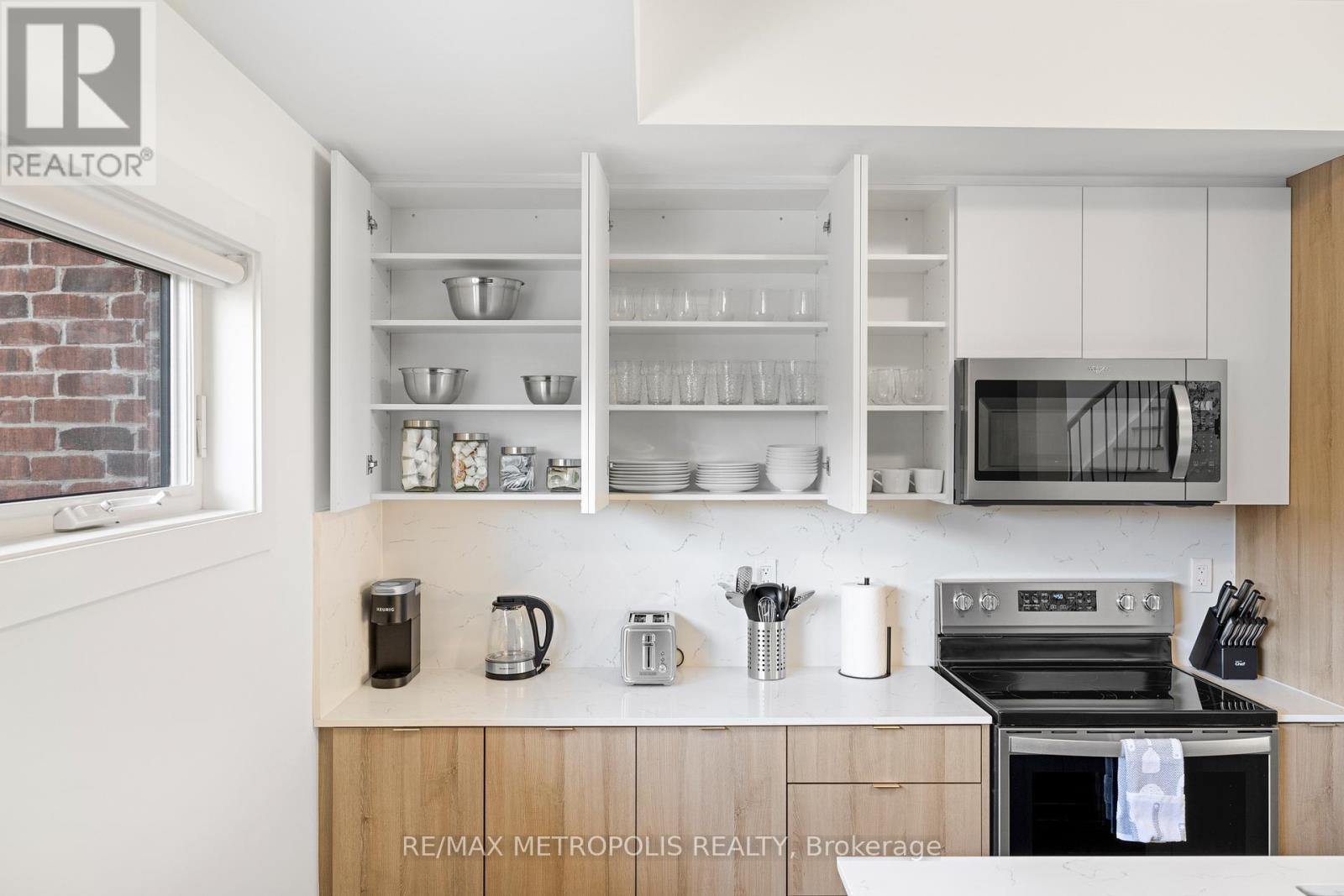 Laneway - 449 Lansdowne Avenue, Toronto, Ontario  M6H 3Y2 - Photo 10 - C12727910