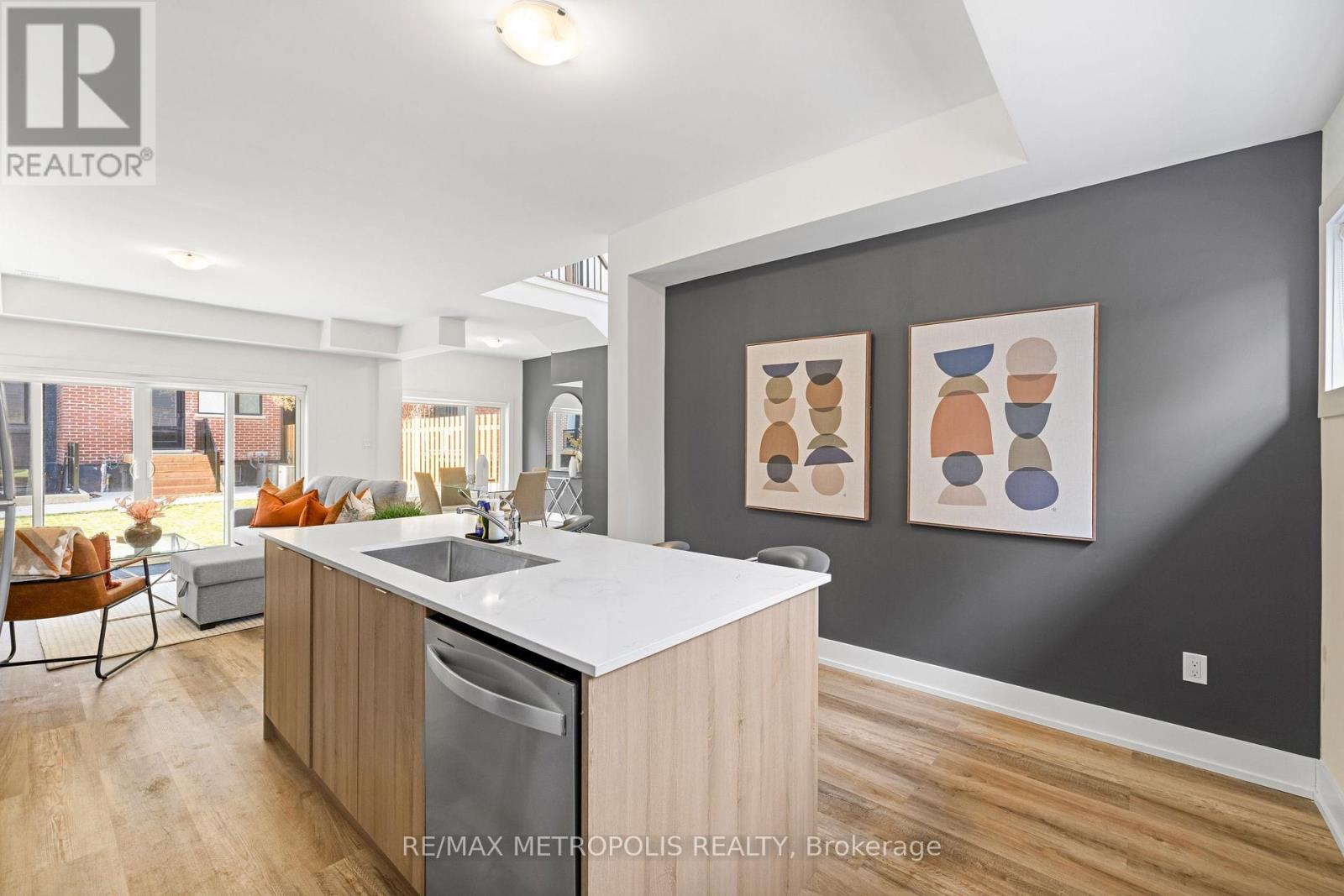 Laneway - 449 Lansdowne Avenue, Toronto, Ontario  M6H 3Y2 - Photo 11 - C12727910