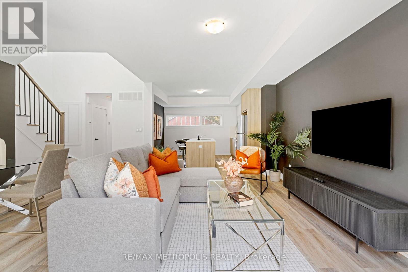 Laneway - 449 Lansdowne Avenue, Toronto, Ontario  M6H 3Y2 - Photo 6 - C12727910