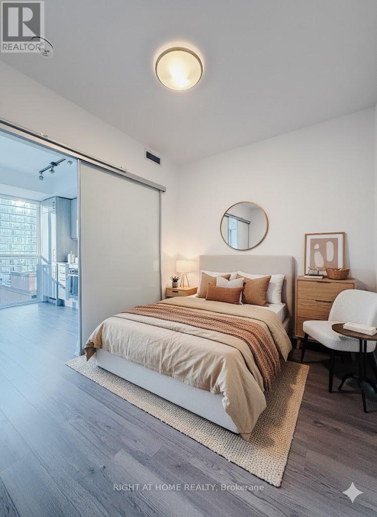 1705 - 77 Mutual Street, Toronto, Ontario  M5B 0B9 - Photo 3 - C12727918