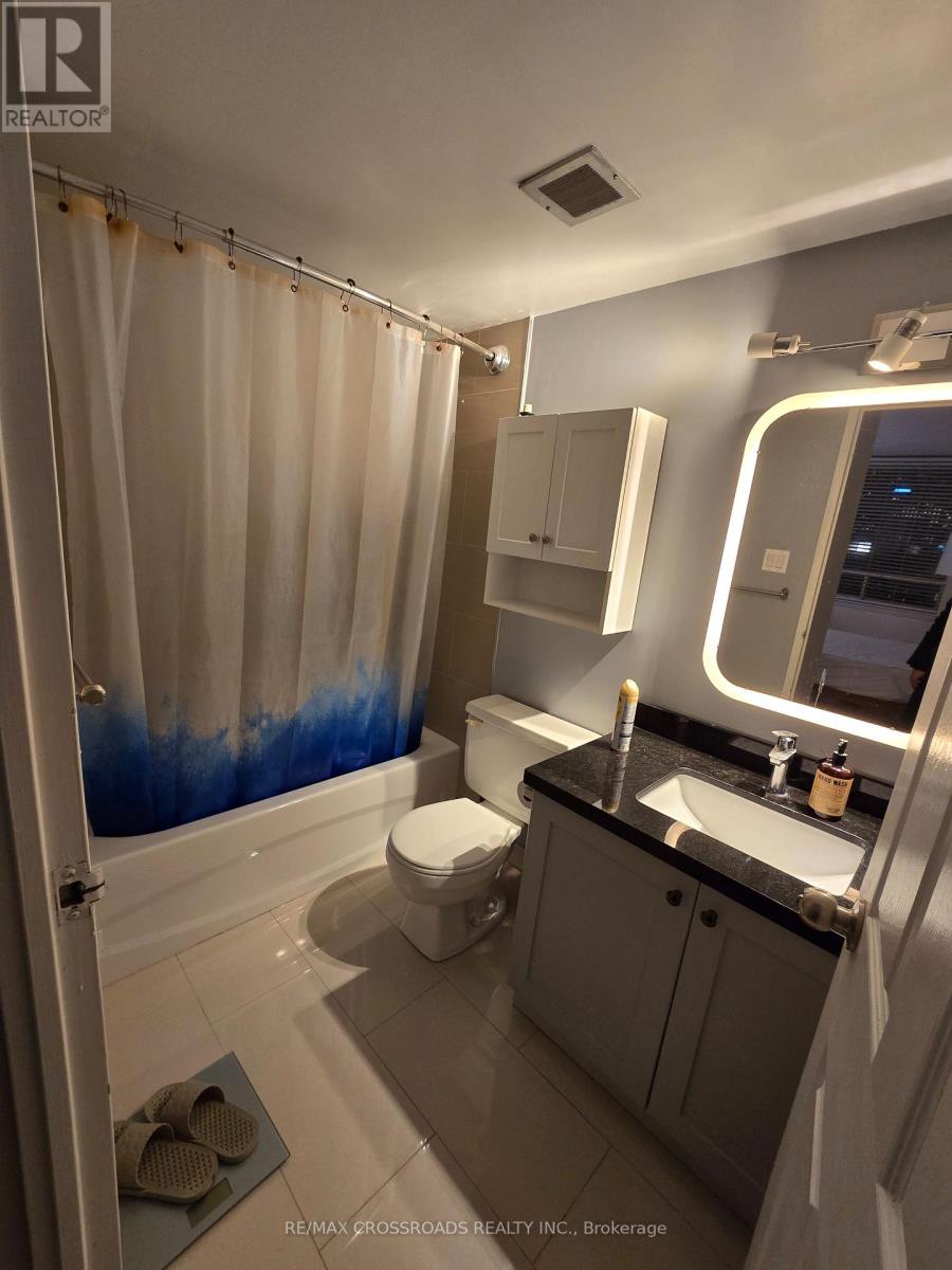 2508 - 633 Bay Street, Toronto, Ontario  M5G 2G4 - Photo 14 - C12727928