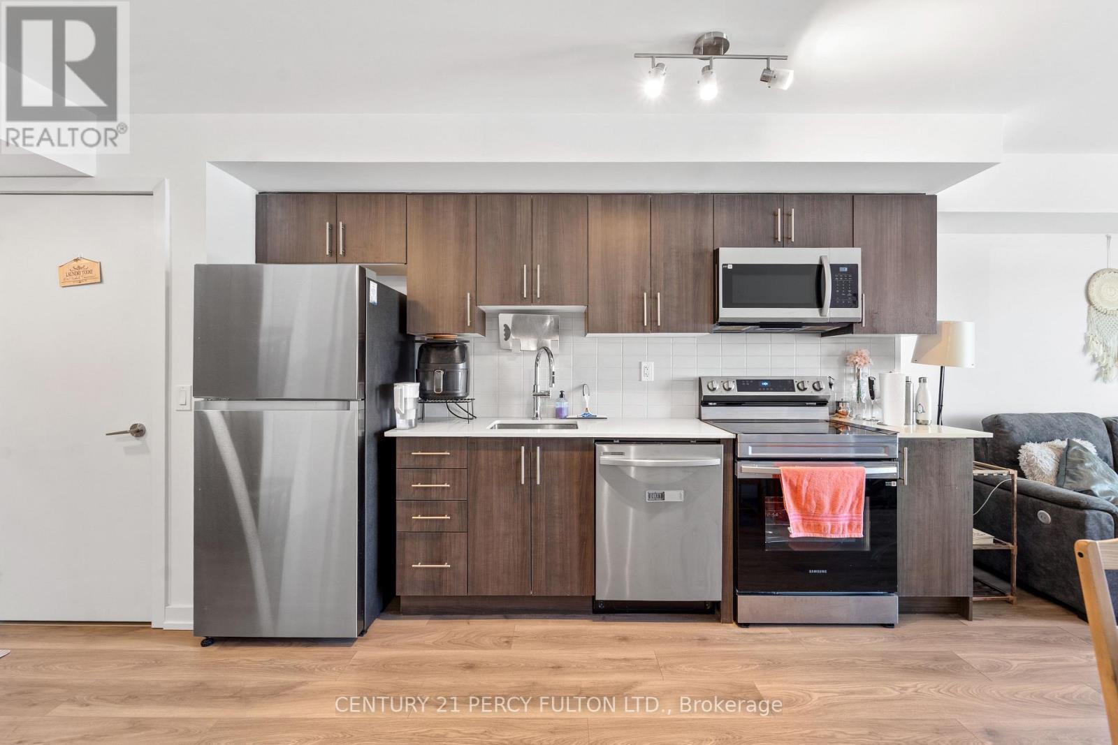 2201 - 1435 Celebration Drive, Pickering, Ontario  L1W 0C4 - Photo 12 - E12727908