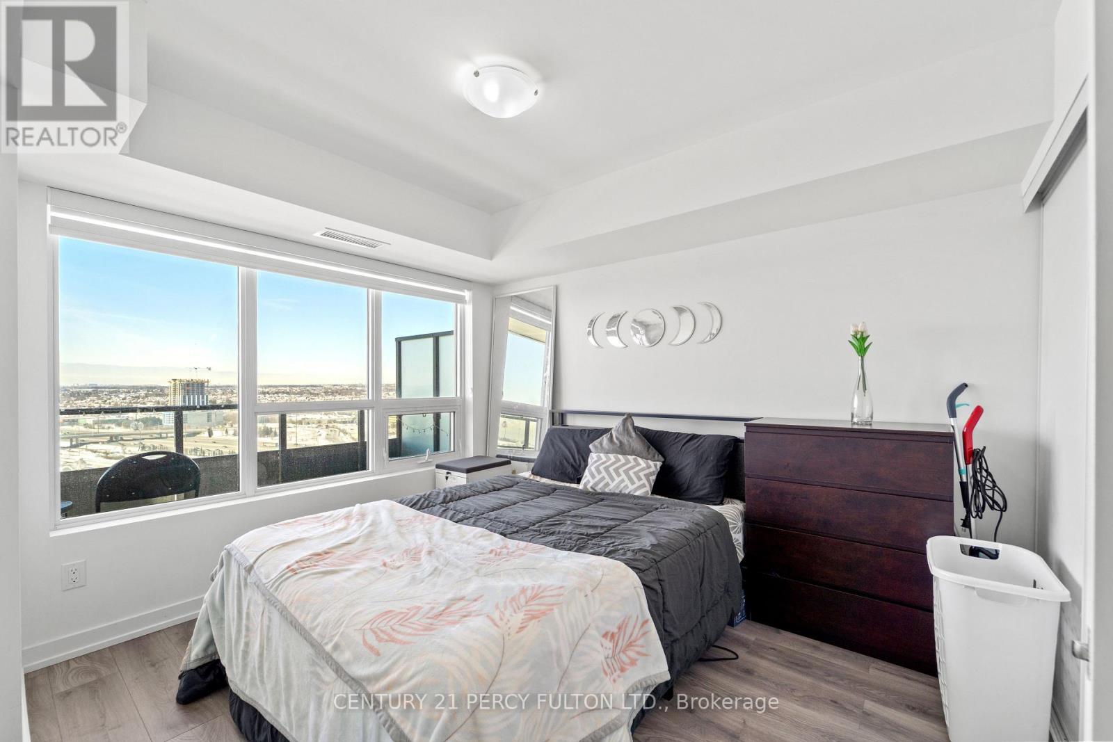 2201 - 1435 Celebration Drive, Pickering, Ontario  L1W 0C4 - Photo 16 - E12727908