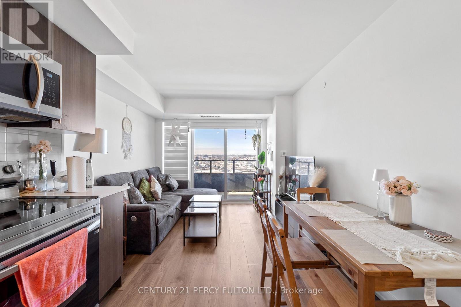 2201 - 1435 Celebration Drive, Pickering, Ontario  L1W 0C4 - Photo 8 - E12727908