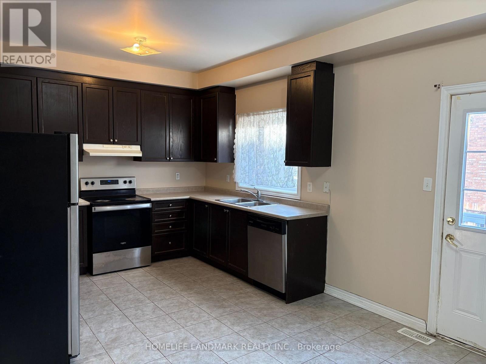 5 FREELAND HOLLOW, Brampton, Ontario